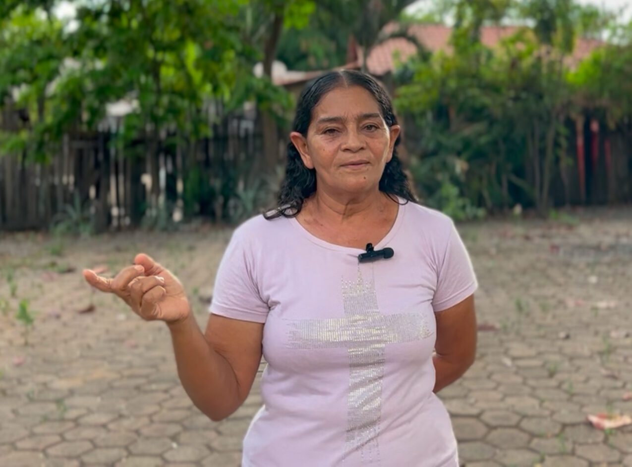 Maria Isabel Sousa durante entrevista em Piquiá de Baixo