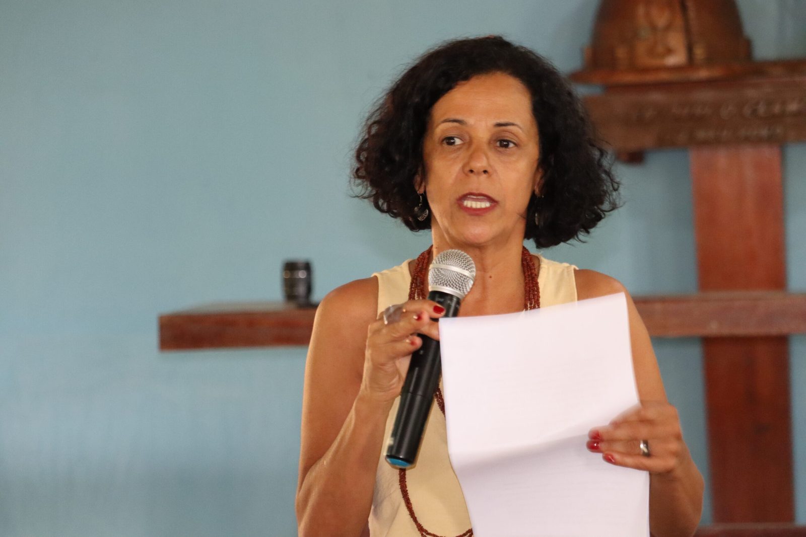 Valdênia Paulino Lanfranchi durante assembleia de moradores em Piquiá de Baixo. Foto: José Carlos Almeida.